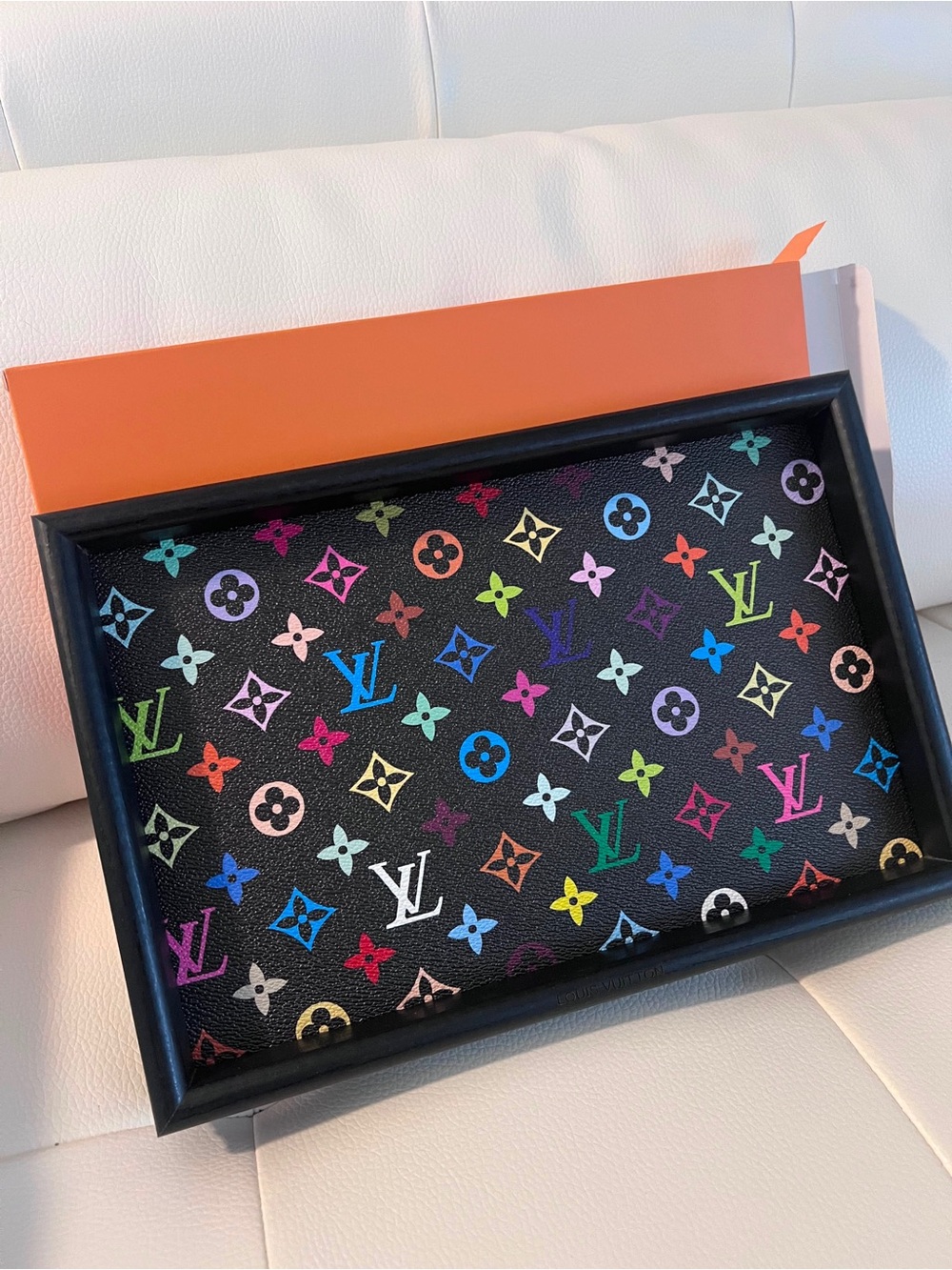 Tray Keychain - Picture 1 of 3